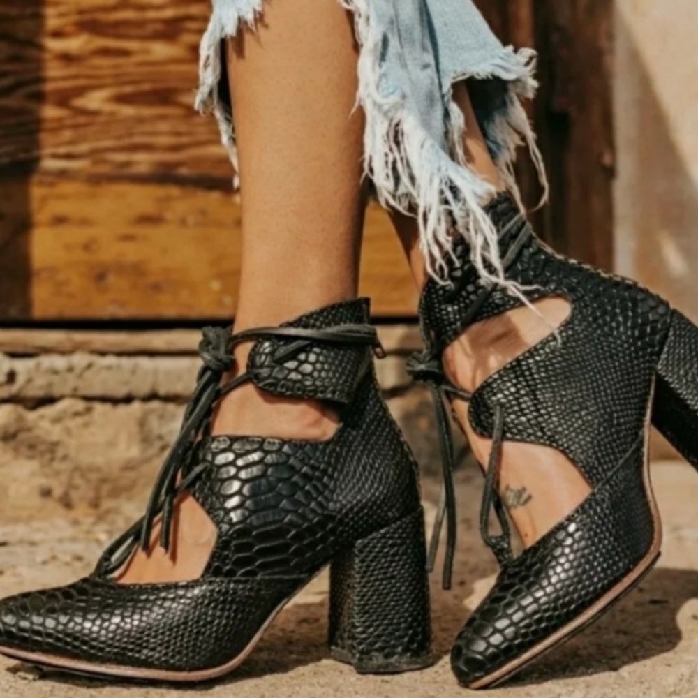 Freebird by Steven Joyce Boots